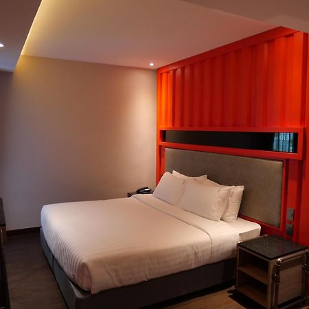 T2 The Portal Sukhumvit Hotel Bangkok Bagian luar foto