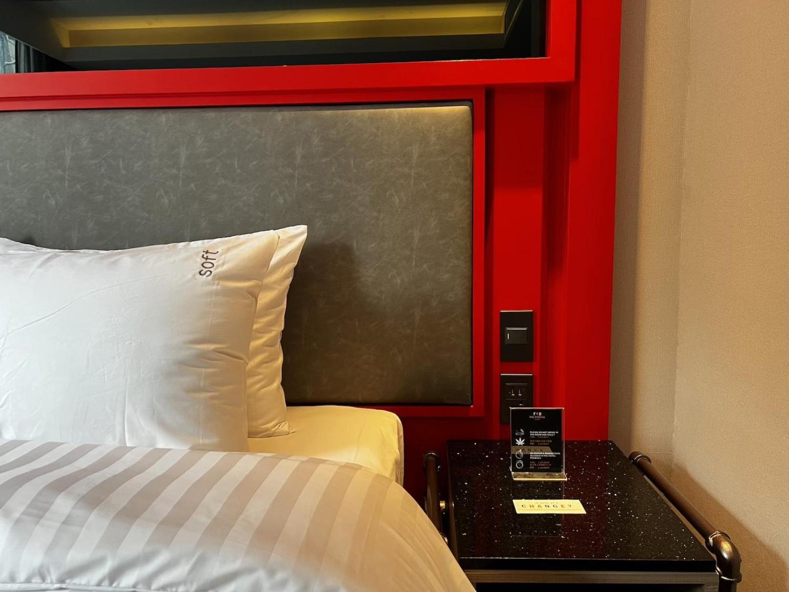T2 The Portal Sukhumvit Hotel Bangkok Bagian luar foto