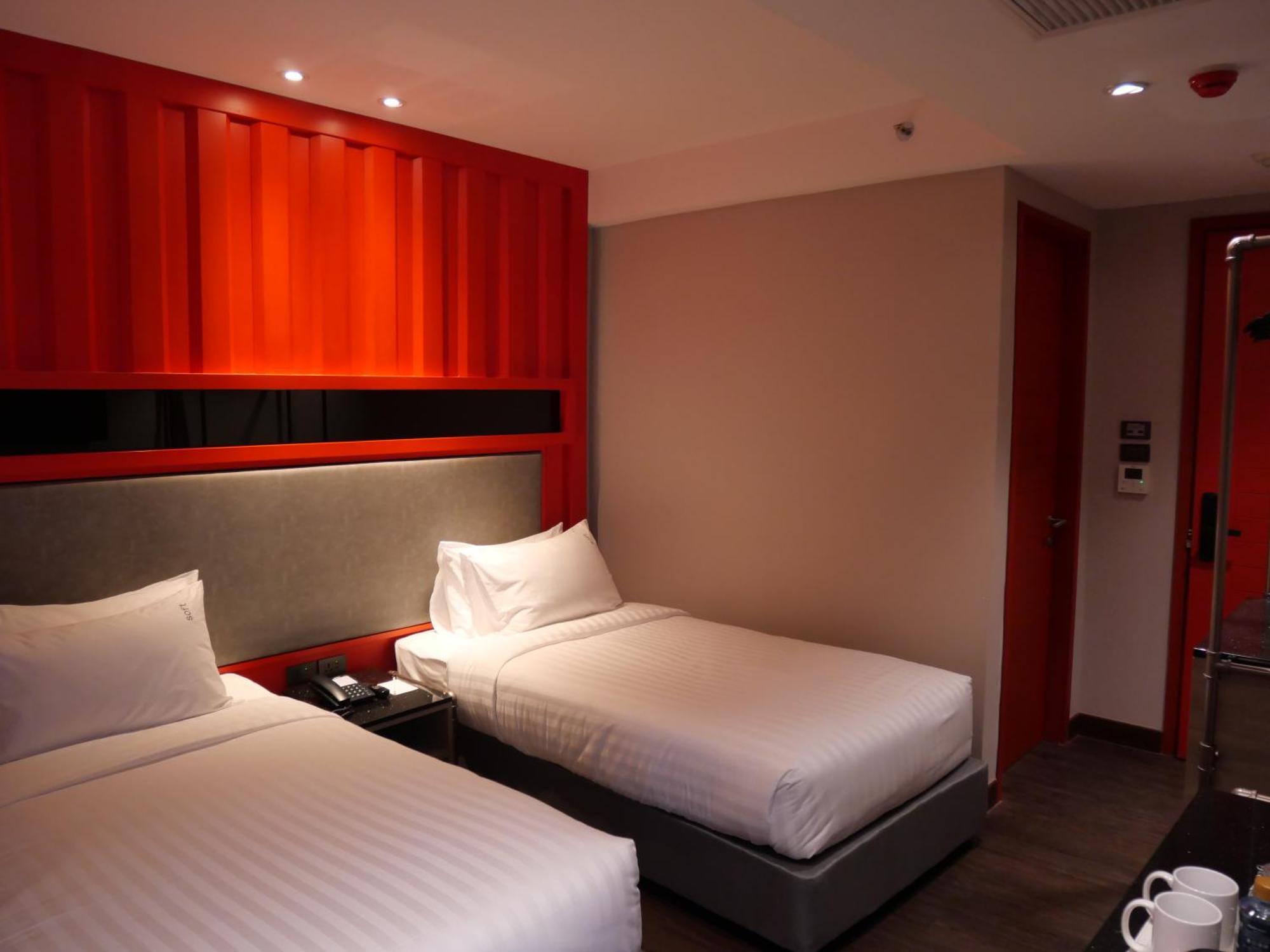 T2 The Portal Sukhumvit Hotel Bangkok Bagian luar foto