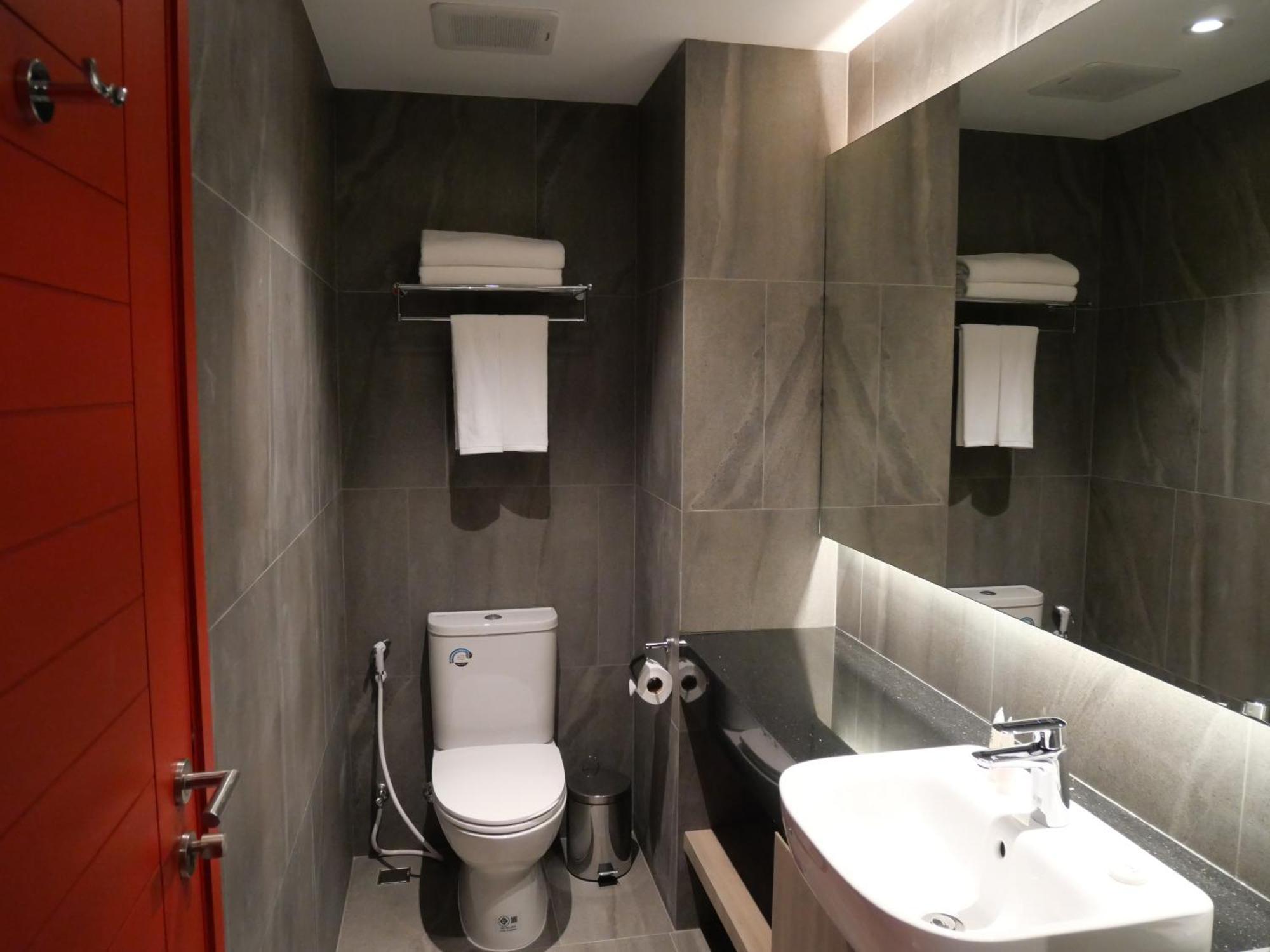 T2 The Portal Sukhumvit Hotel Bangkok Bagian luar foto