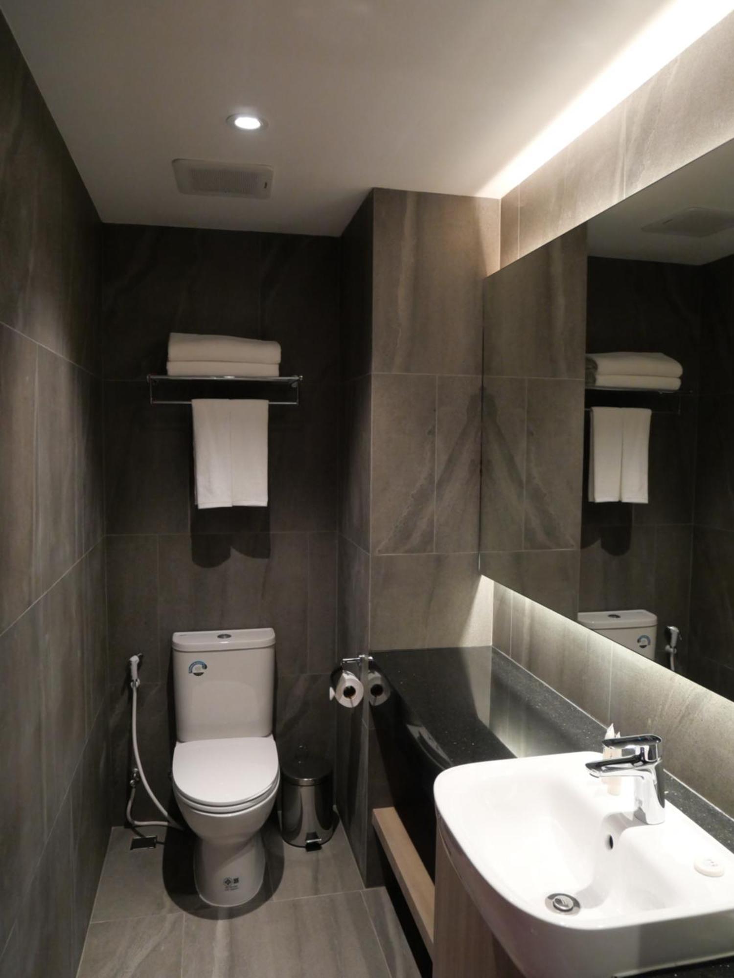 T2 The Portal Sukhumvit Hotel Bangkok Bagian luar foto