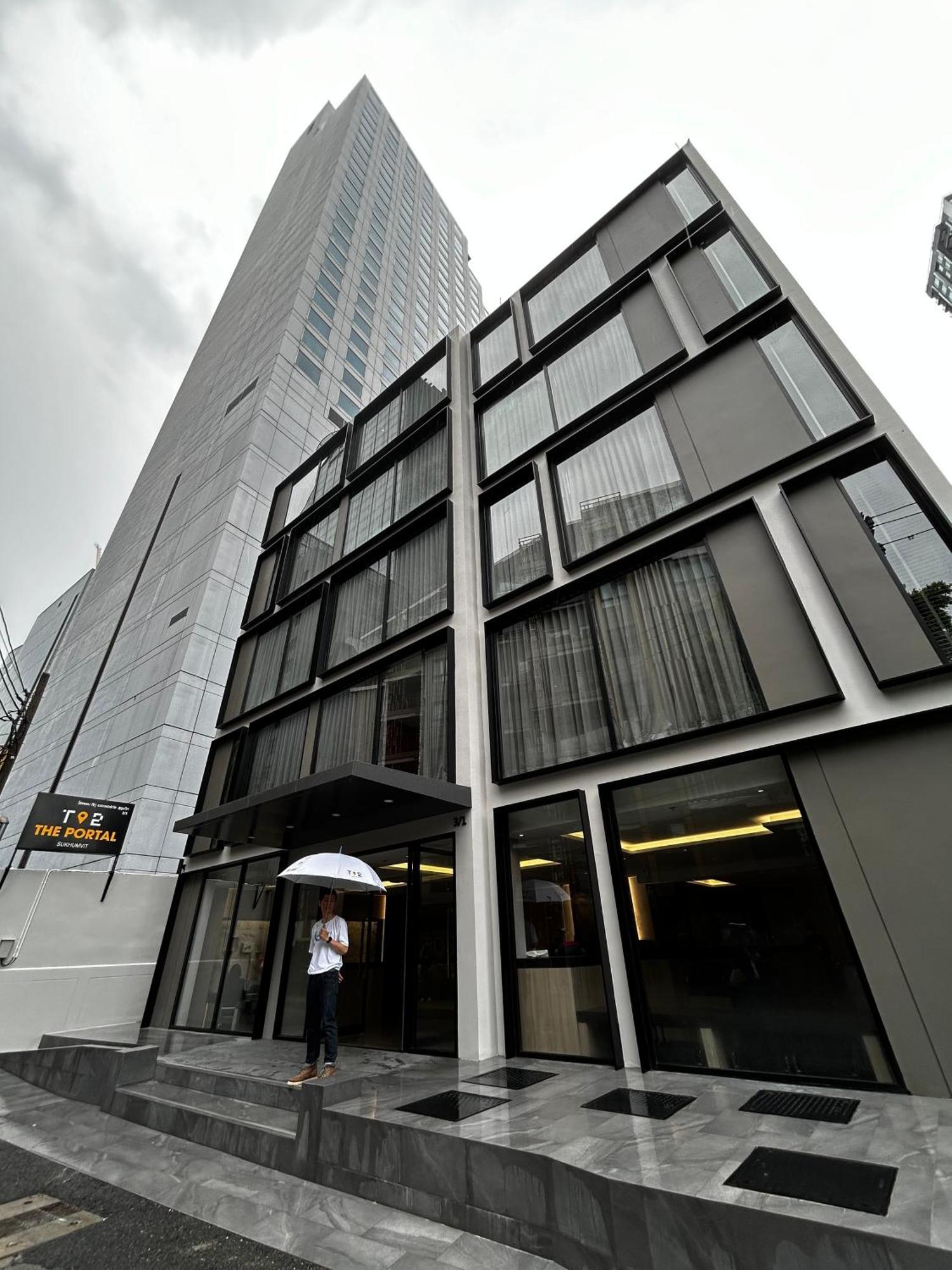 T2 The Portal Sukhumvit Hotel Bangkok Bagian luar foto