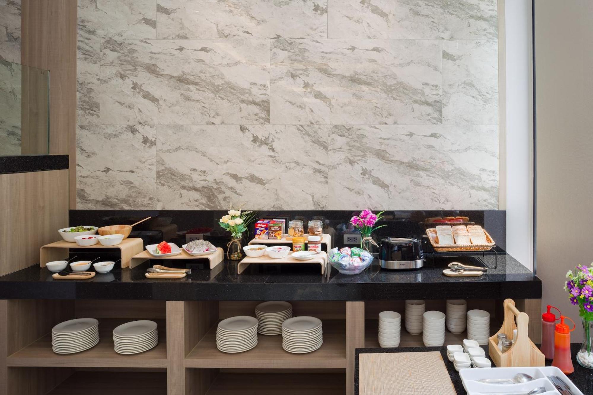 T2 The Portal Sukhumvit Hotel Bangkok Bagian luar foto