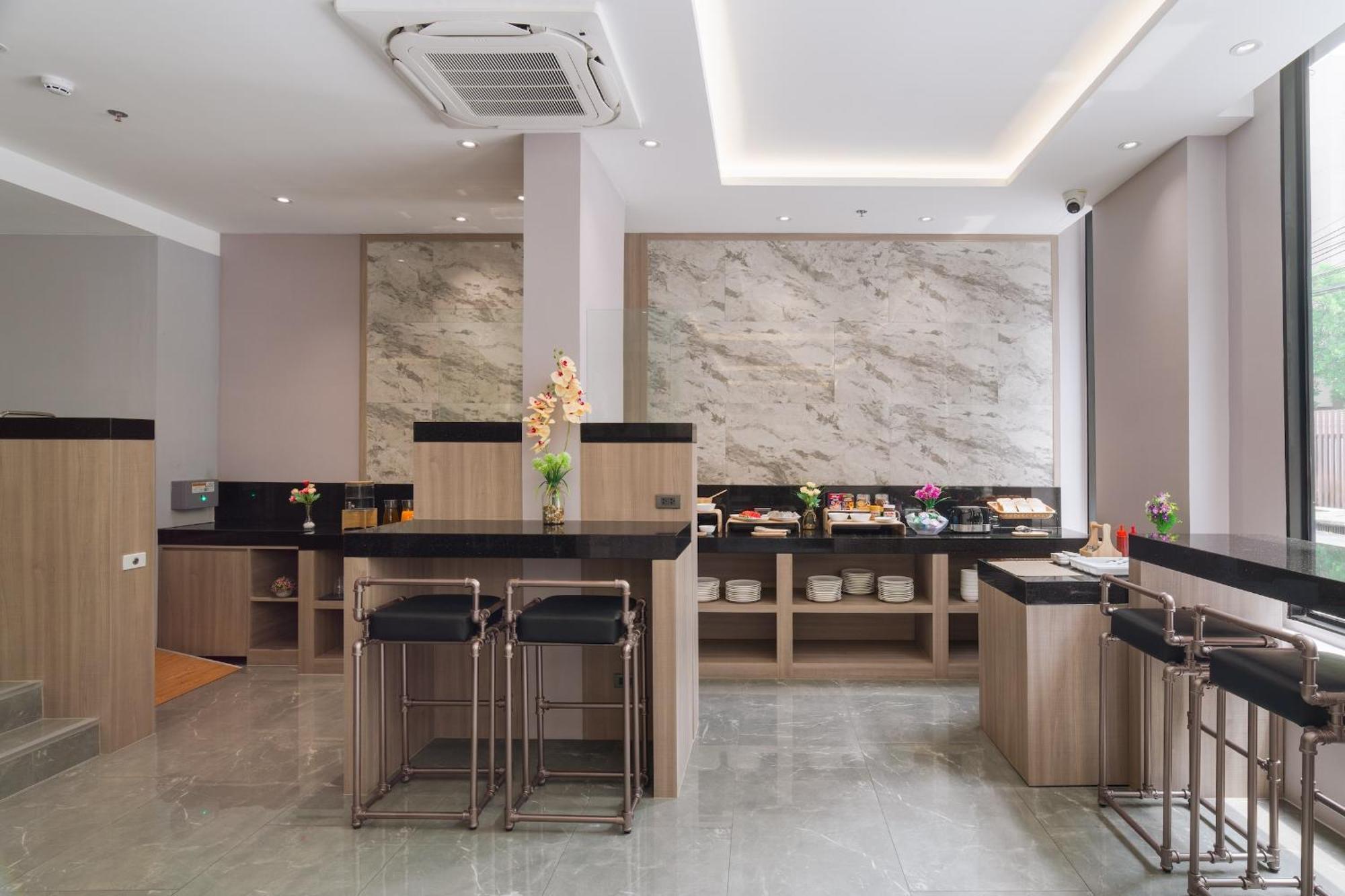 T2 The Portal Sukhumvit Hotel Bangkok Bagian luar foto